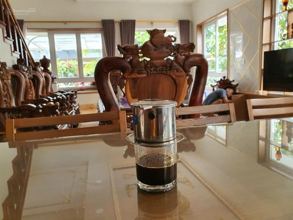 Biệt thự lô góc 144m2  ngang 8m  mặt tiền  đường 12m  3 tầng 4pn  chỉ 16.5 tỷ