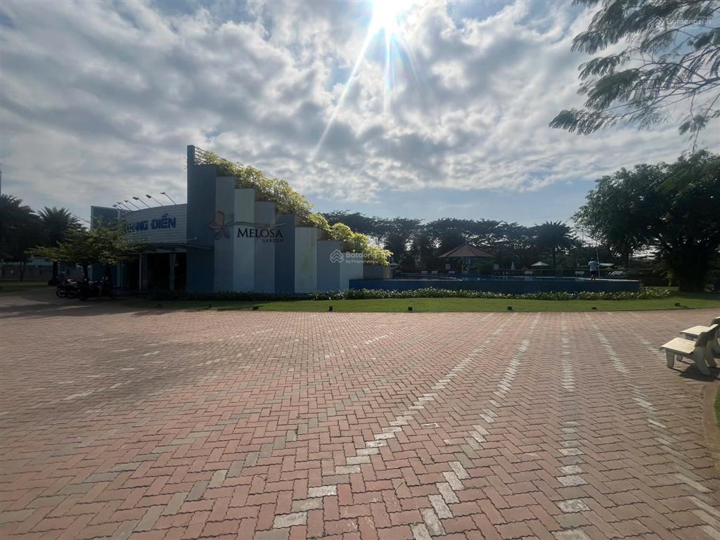 Biệt thự lô góc 144m2  ngang 8m  mặt tiền  đường 12m  3 tầng 4pn  chỉ 16.5 tỷ