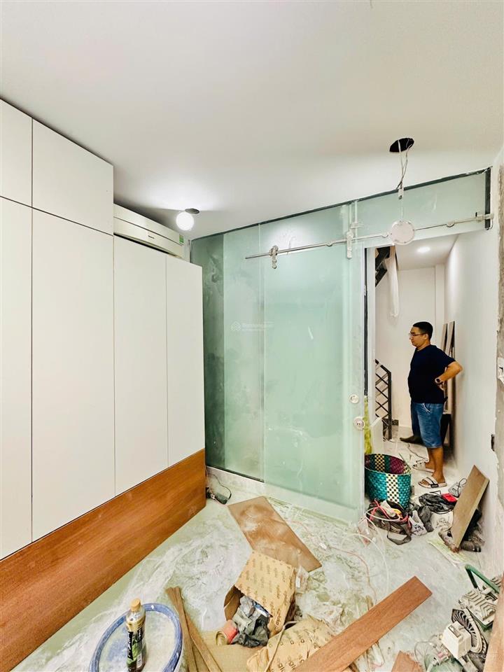 Bán nhà tân phú, ngay tân hương 4 tầng mới ở ngay, hẻm xe hơi, nhỉnh 3 tỷ