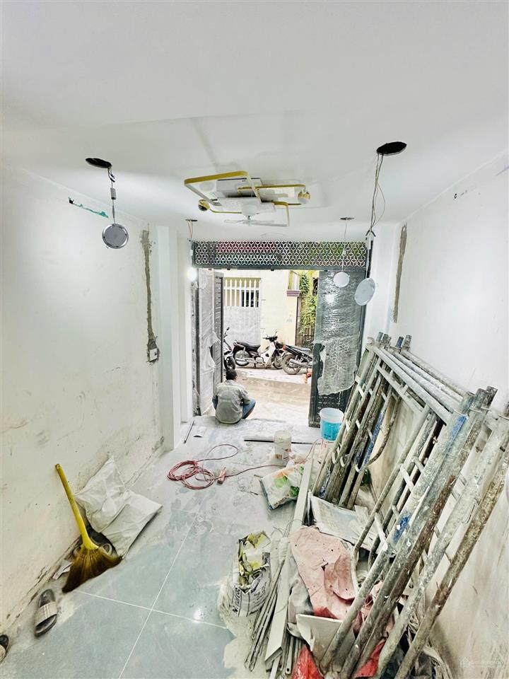 Bán nhà tân phú, ngay tân hương 4 tầng mới ở ngay, hẻm xe hơi, nhỉnh 3 tỷ