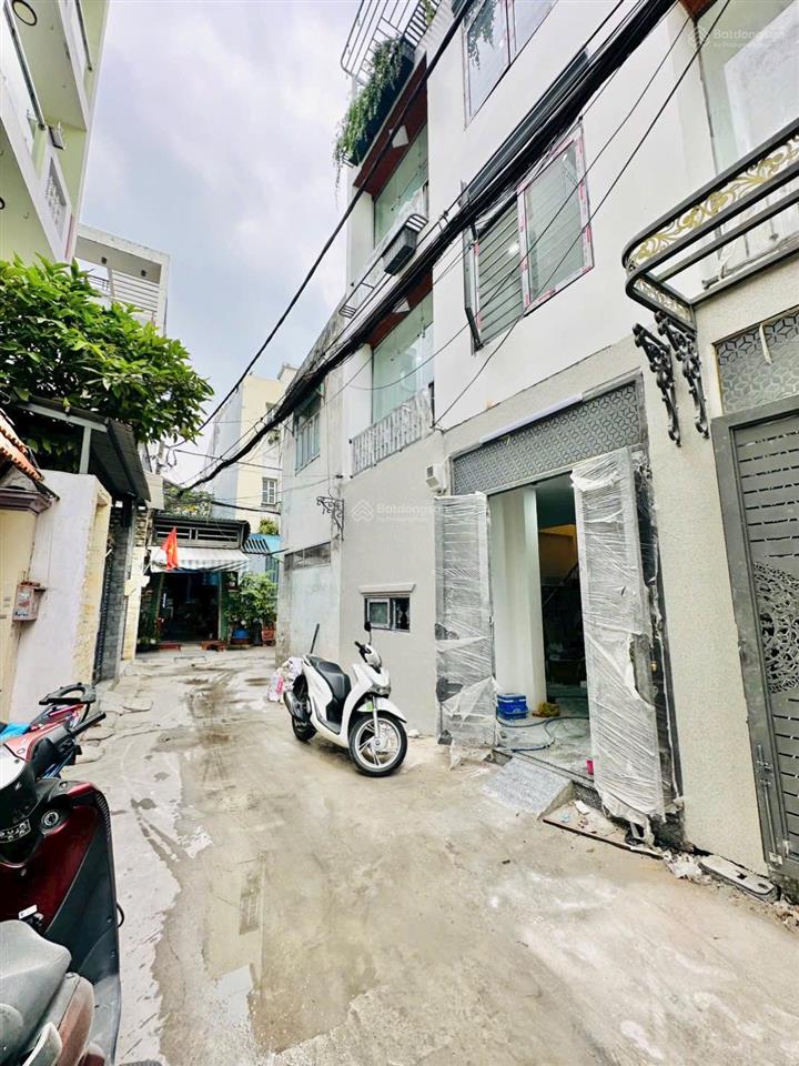 Bán nhà tân phú, ngay tân hương 4 tầng mới ở ngay, hẻm xe hơi, nhỉnh 3 tỷ