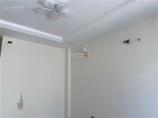 Nhà mới 100% tân bình 5.99 tỷ tl bán nhà lạc long quân hẻm xe hơi diện tích 35m2 (3.4x10,2)