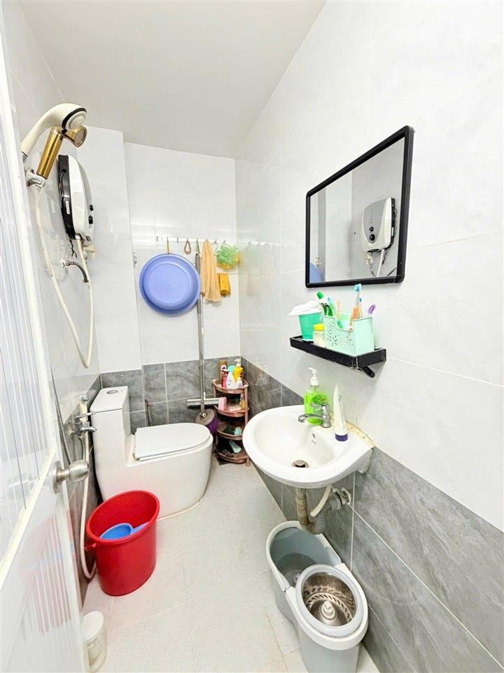 Quận 3 $$ 8.5 tl
bán nhà đường vườn chuối dt34 m2(3.2 11) vip nhất quận 3  khu phân lô