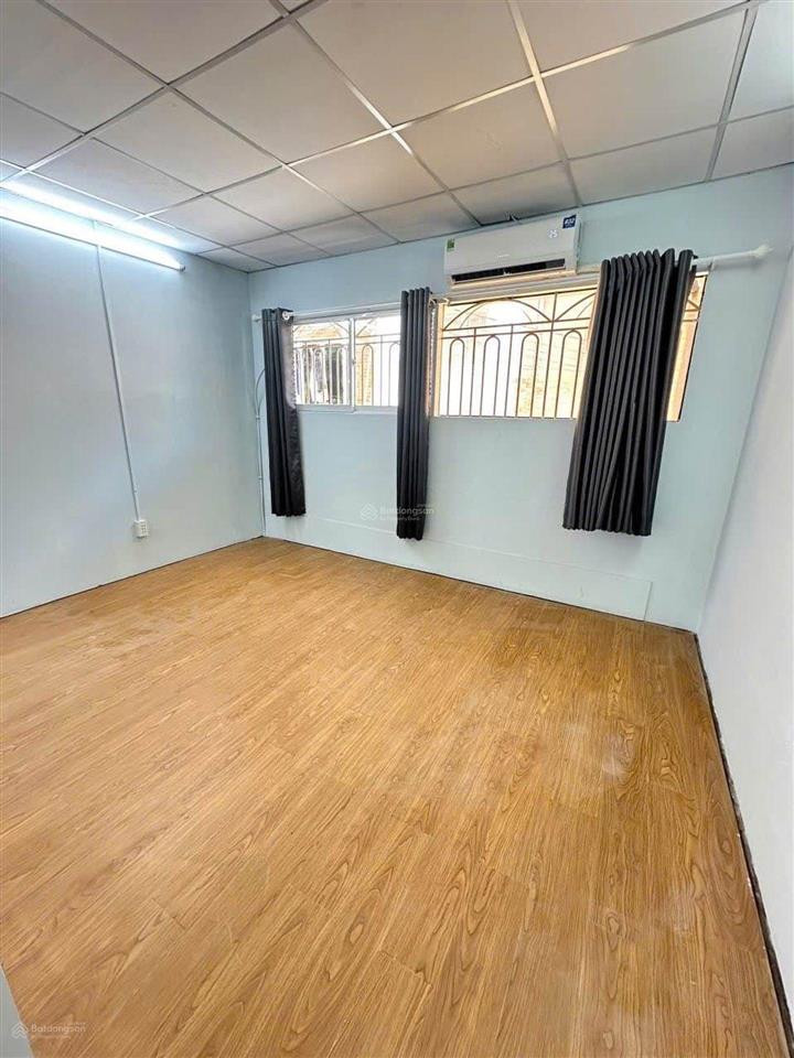 [quận 10] ##$$ 6.8 tl
bán nhà cách mạng tháng 8 dt 4m x dài 9.5m
40m2  3pn  cho thuê 12