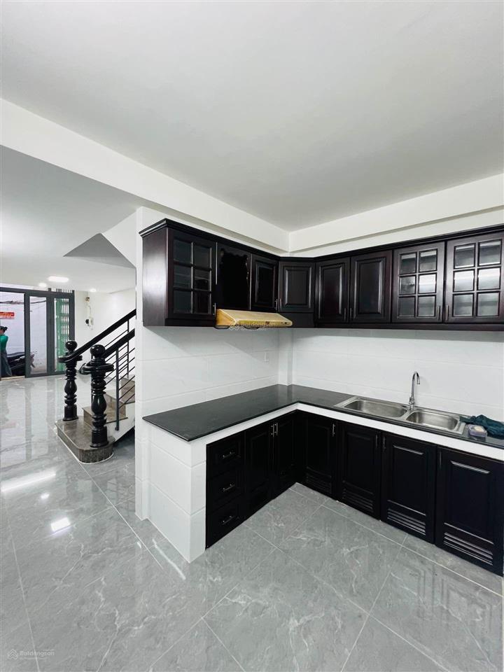Quận 1$$ 7.5 tl
bán nhà trần hưng đạo .phường cô giang dt35 m2( 3 11)
( 35m2  3 tầng )