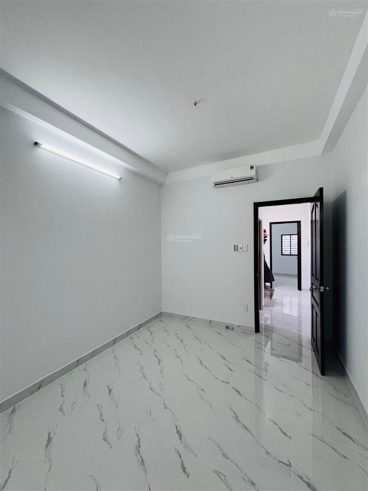 Quận 1$$ 7.5 tl
bán nhà trần hưng đạo .phường cô giang dt35 m2( 3 11)
( 35m2  3 tầng )