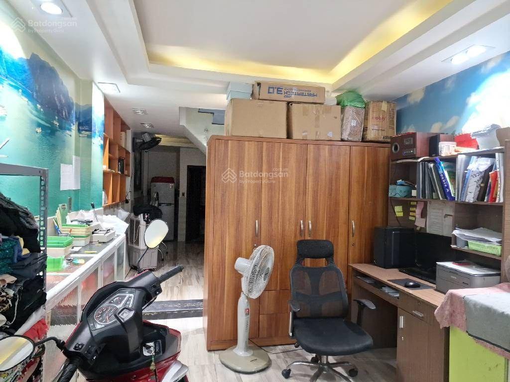 Quân7 7 $ chủ gấp bán giảm mạnh 320tr. giá chào mới 7.38 tỷ
bán nhà lê văn lương hẻm xe t