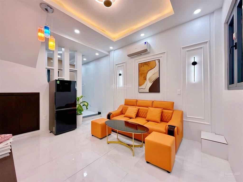 Phú nhuận ,phan tây hồ $$ 4.48 tl
dt21/27 m2 (3.6 7.5) siêu phẩm phố ẩm thực phan xích lo