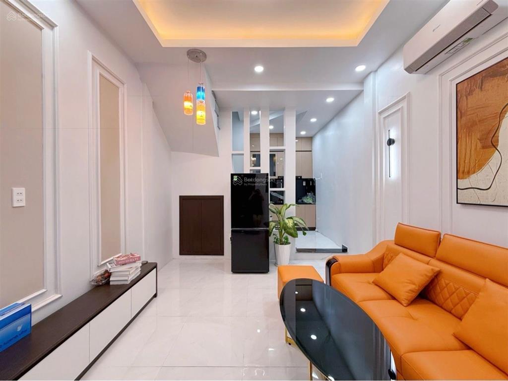 Phú nhuận ,phan tây hồ $$ 4.48 tl
dt21/27 m2 (3.6 7.5) siêu phẩm phố ẩm thực phan xích lo