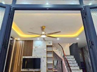 Tân bình $$ 4.85
bán nhà âu cơ dt39 m2 (4.7 7)
gần 40m2 x 2 tầng  3pn ( pn trệt cho ngư