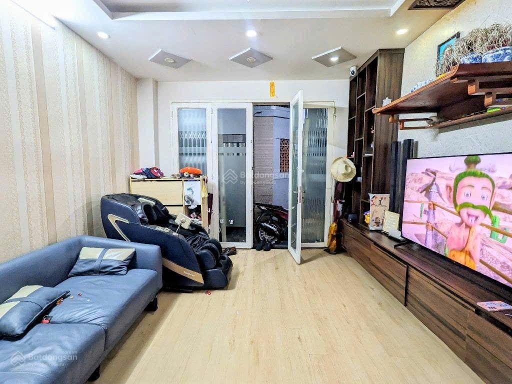 Quận 10 $$ chủ giảm chào giá mới còn 6.8 tỷqu
trung tâm quận 10  lô góc 35m2 nở hậu  2 tầng  s