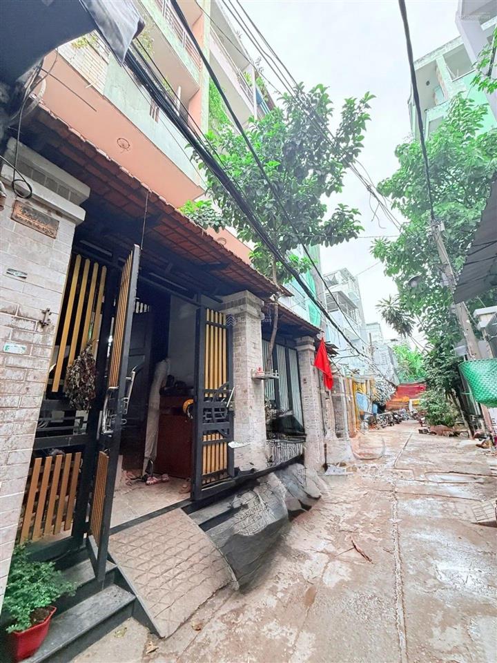 Tân phú $ 5.7 tl
bán nhà đường âu cơ dt 36 m² (3.3 x 12)
hẻm một trục thẳng 5 tầng btct có