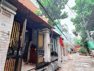 Tân phú $ 5.7 tl
bán nhà đường âu cơ dt 36 m² (3.3 x 12)
hẻm một trục thẳng 5 tầng btct có