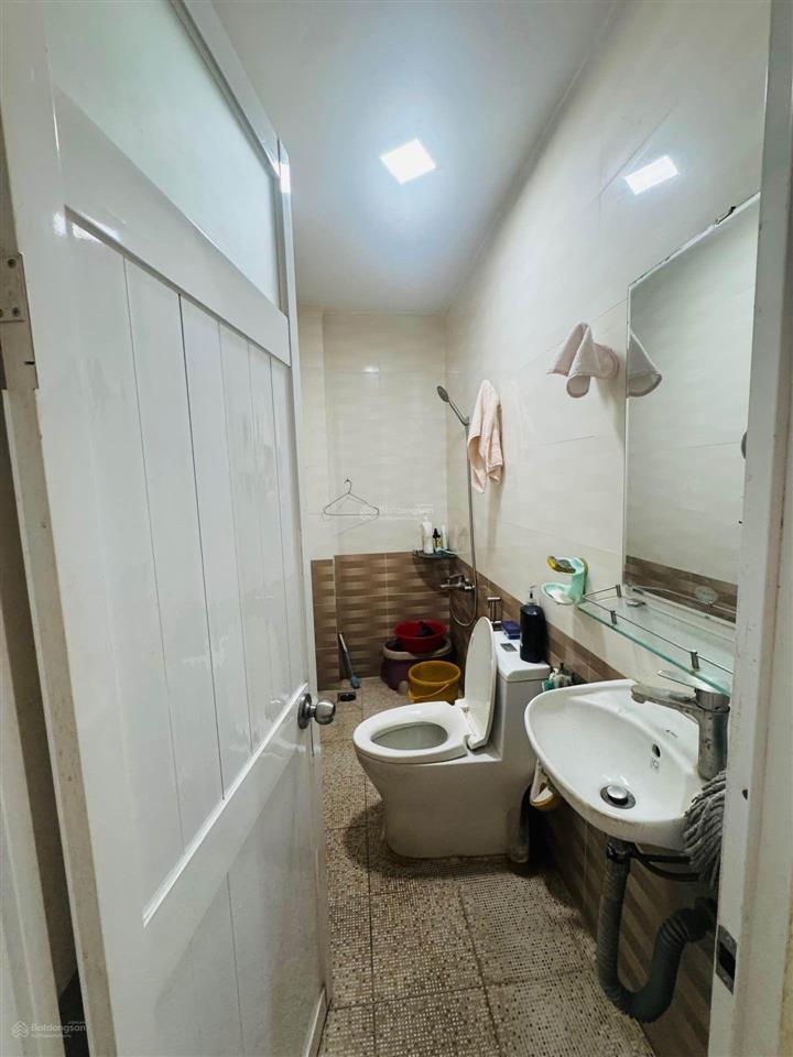 Tân bình $ 7.25 tl
bán nhà đường trung lang dt43 m² (4.3 x10)
3 tầng 3pn cách mt 15m g