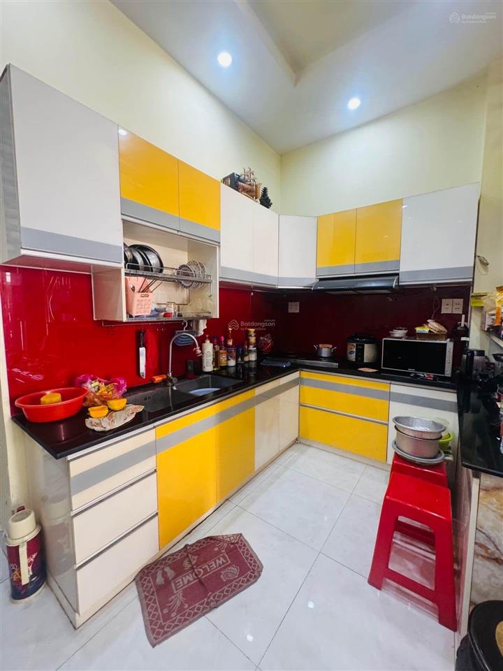 Tân bình $ 7.25 tl
bán nhà đường trung lang dt43 m² (4.3 x10)
3 tầng 3pn cách mt 15m g