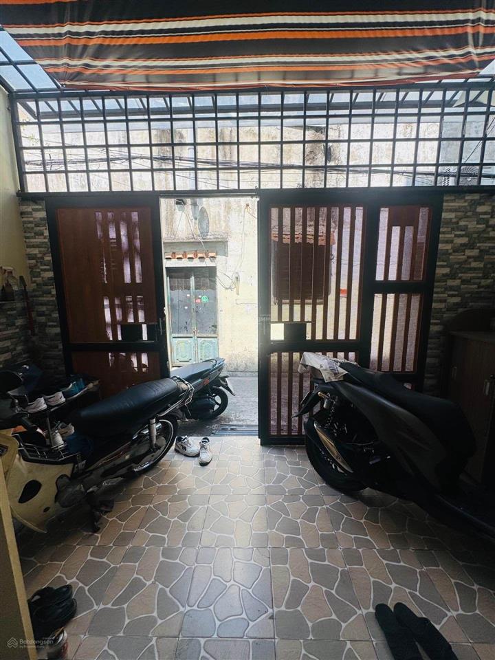 Tân bình $ 7.25 tl
bán nhà đường trung lang dt43 m² (4.3 x10)
3 tầng 3pn cách mt 15m g