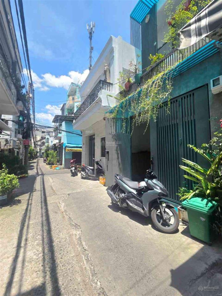 Quận 11 $ 7.1 tl
bán nhà lạc long quân
dt48 m²(4 12) vuông kết cấu 1 trệt 2 lầu, 2pn lớn