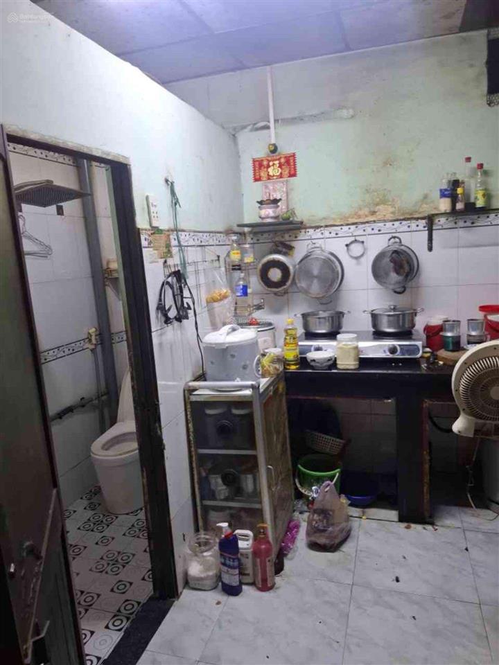Quận 11 $ 5.4 tl
bán đường 100 bình thới
dt32 m² (3 x 11) kết cấu số tầng 2 (gồm 1 trệt,