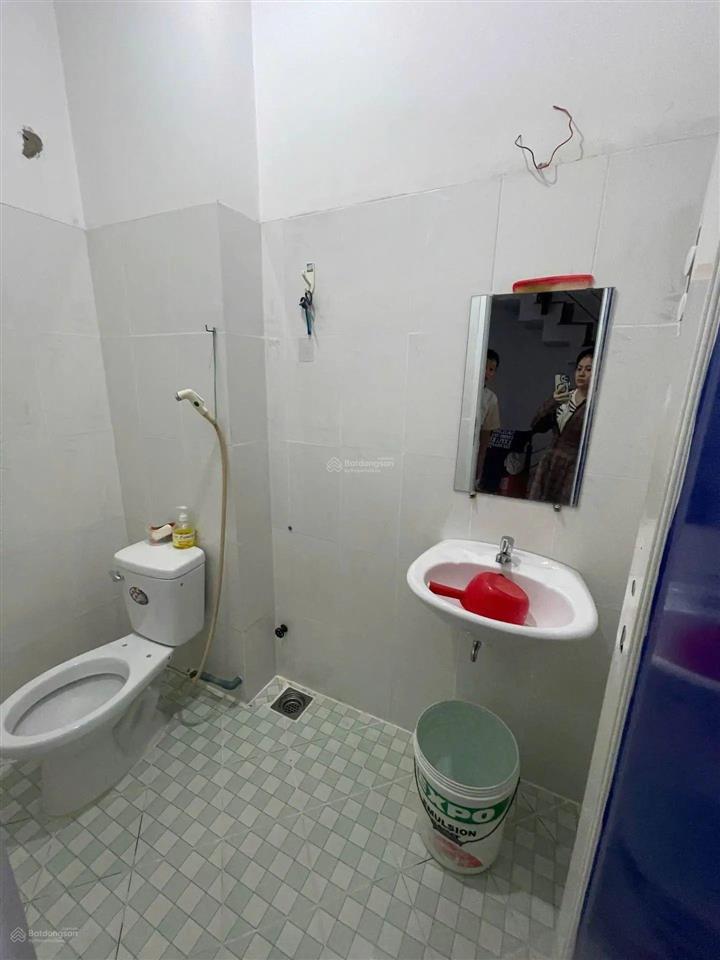 Bình tân gấp quá gấp giảm tiếp giá mới 4tỷ1 tl
bán nhà hồ văn long
dt 51 m2 (4 x 13m)