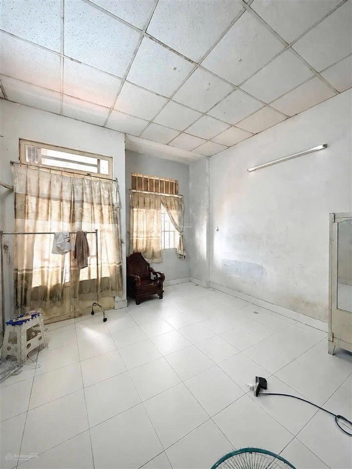 Bình tân $ 4.15 tl
bán nhà đường chiến lược, phường bình trị đông a, dt 40 m2 (4 x 10), shr