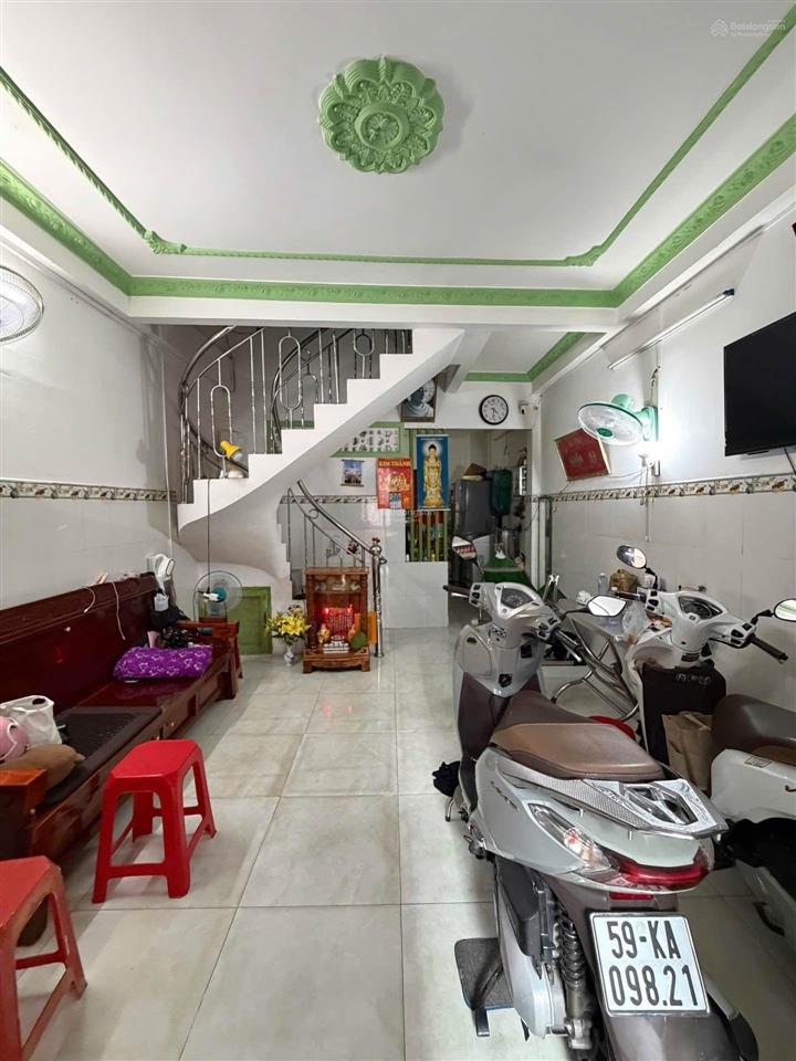 Bình tân giảm nhanh bán lẹ giá mới 4.17 tỷ
bán nhà chiến lược dt 36 m2 (4x9)
trệt + lầu,