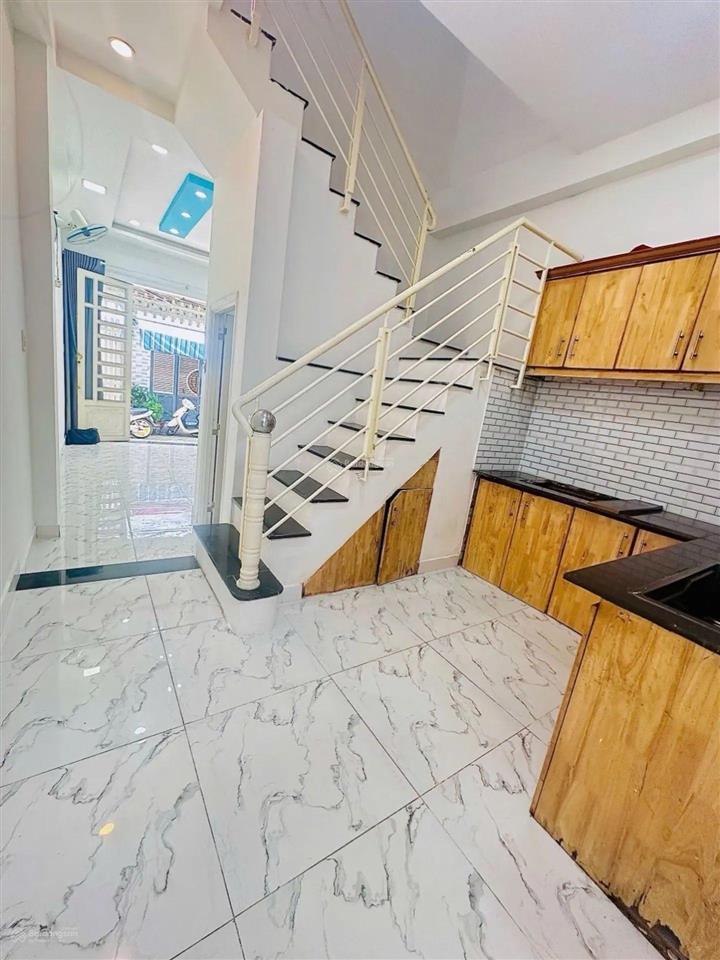 Bình tân  đường số12 phường bình hưng hòa dt32 m2( 3.6 8.5)
vị trí đẹp  đường nhựa 6m xe