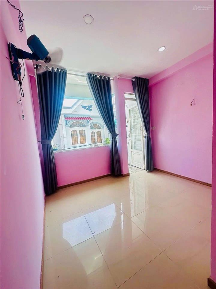 Bình tân  đường số12 phường bình hưng hòa dt32 m2( 3.6 8.5)
vị trí đẹp  đường nhựa 6m xe