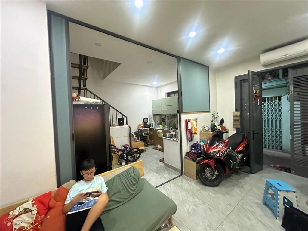 Quận 6 $ giá mới 4.7 tl
bán nhà mai xuân thưởng dt 34 m2 (6.2 x 5.5)
kết cấu 1 trệt, 1