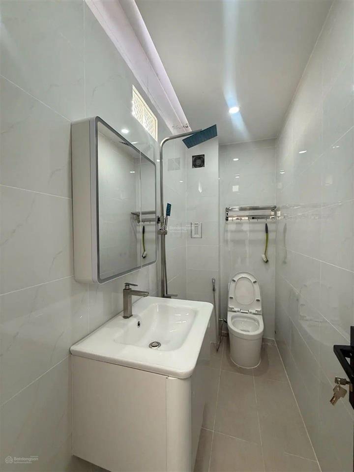 Bình tân  lê đình cẩn $ 5 ty tl
dt48 m2( 4 12)
2 tầng  4pn  48m2  full nội thất  hẻm x