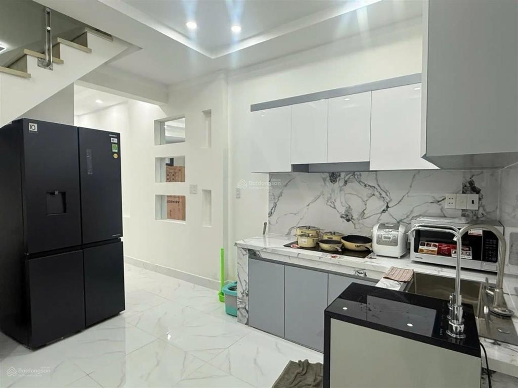 Bình tân  lê đình cẩn $ 5 ty tl
dt48 m2( 4 12)
2 tầng  4pn  48m2  full nội thất  hẻm x