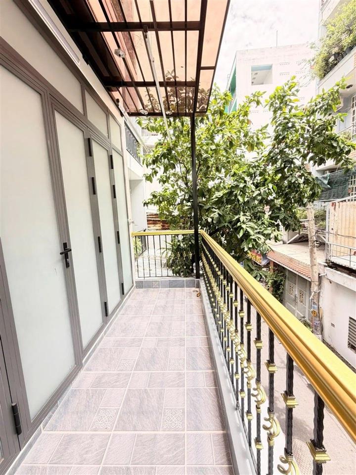 Tân bìnhthép mới $giảm giá mới 9.2 tl
dt48 m2 (4.2 11.3)nở hậu ít nhà 2 tầng đúc btct chắ