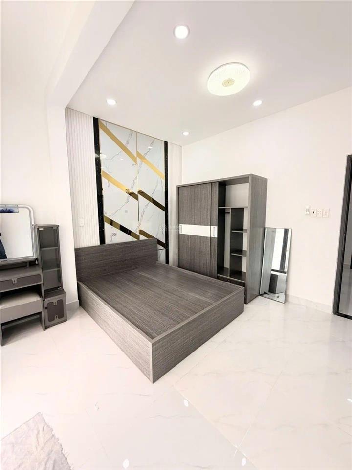 Tân bìnhthép mới $giảm giá mới 9.2 tl
dt48 m2 (4.2 11.3)nở hậu ít nhà 2 tầng đúc btct chắ