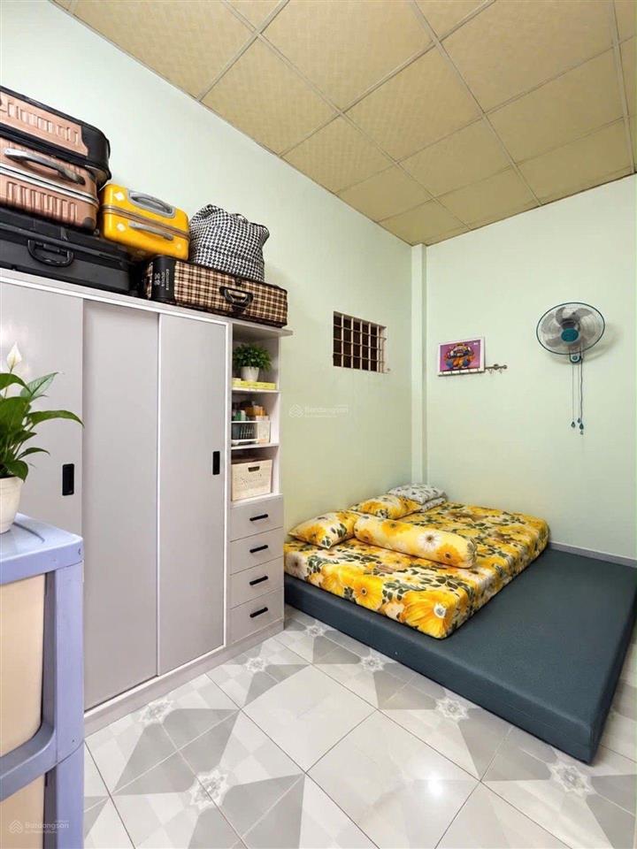 Bình tân lê văn quới $ 3,98 tỷ tl
dt 34 m2 (4 x 8,5) kết cấu 1 trệt, lửng, lầu 3 phò