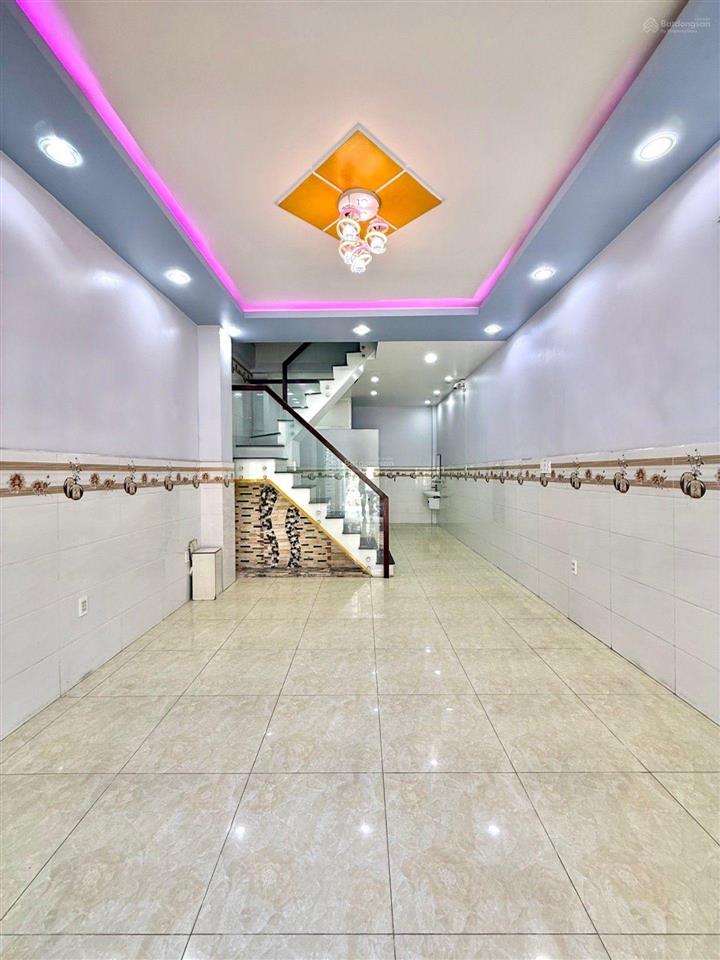 Tân bình  phạm văn hai, hạ còn 7.2 tỷ tl. dt 44 m2 (4x11.5), hẻm xe hơi 6m. vài bước ra mặt tiền