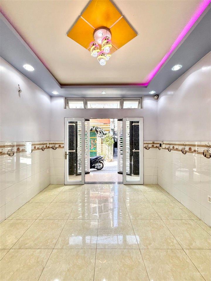 Tân bình  phạm văn hai, hạ còn 7.2 tỷ tl. dt 44 m2 (4x11.5), hẻm xe hơi 6m. vài bước ra mặt tiền