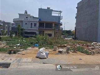 Chính chủ cần ra lô đất giá ngợp mặt tiền đường nhựa tiện kinh doanh, 60m2, sổ sẵn, công chứng liền