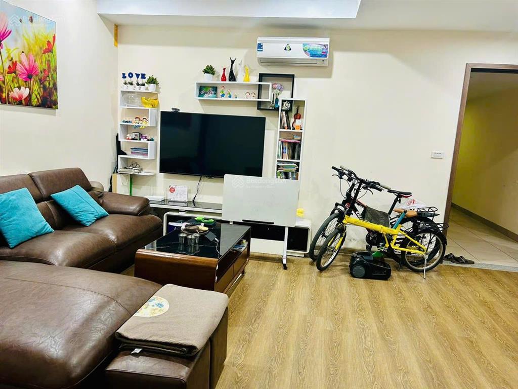 Bán chcc osaka complex ngõ 48 ngọc hồi, tòa a. dt 71m2 gồm 2 ngủ 2 wc. giá 5,05 tỷ,  0983 873 ***