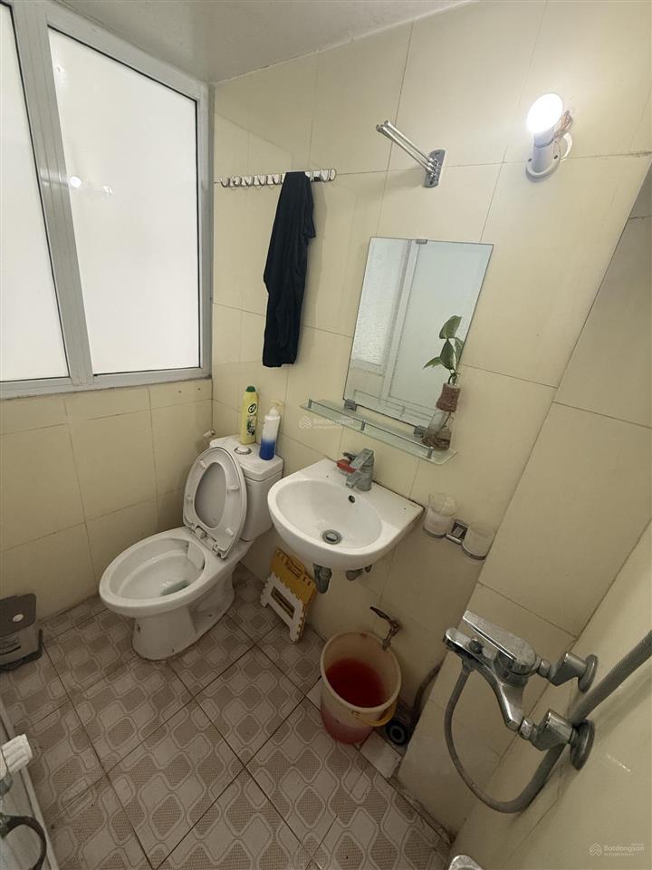 Bán nhà phố hàng bạc phố cổ sổ 20m2 có 2 ngủ chỉ 2,1 tỷ sổ đỏ chót