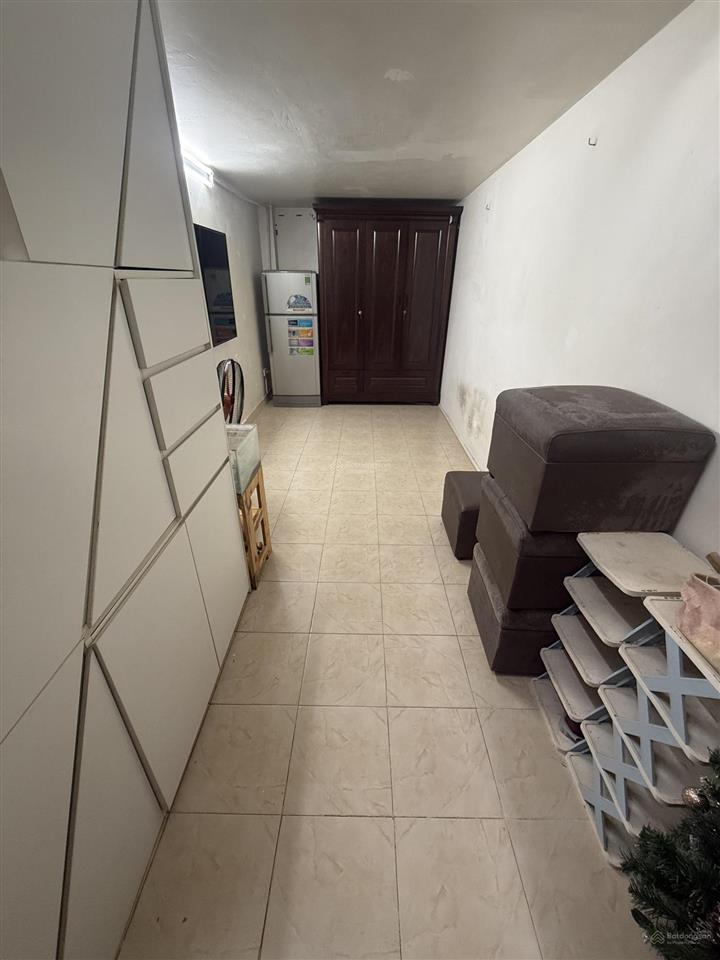 Bán nhà phố hàng bạc phố cổ sổ 20m2 có 2 ngủ chỉ 2,1 tỷ sổ đỏ chót