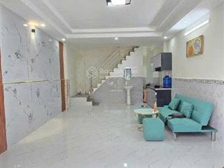 Bán nhà ngay bà hom nối dài 4 x 10 3 tầng hẻm xe hơi đủ công năng chỉ nhỉnh 4 tỷ xíu