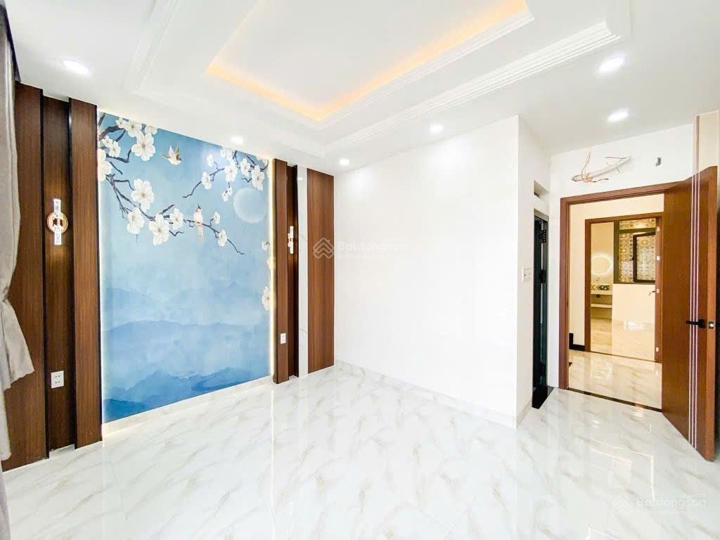 Siêu phẩm nhà mới  ngay ngã tư 4 xã  hẻm xe tải tránh  nhà 5 tầng 4 x 16m nhỉnh 7 tỷ.