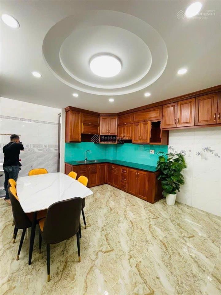 Kề bình trị đông nhà 4 tầng 4 x 20m hẻm xe tải tránh nhỉnh 8 tỷ