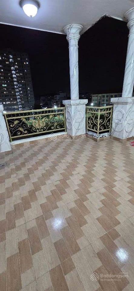 Siêu phẩm cực đẹp  đường 10m ngay võ văn kiệt  4 x 18m  5 tầng  nhỉnh 8 tỷ