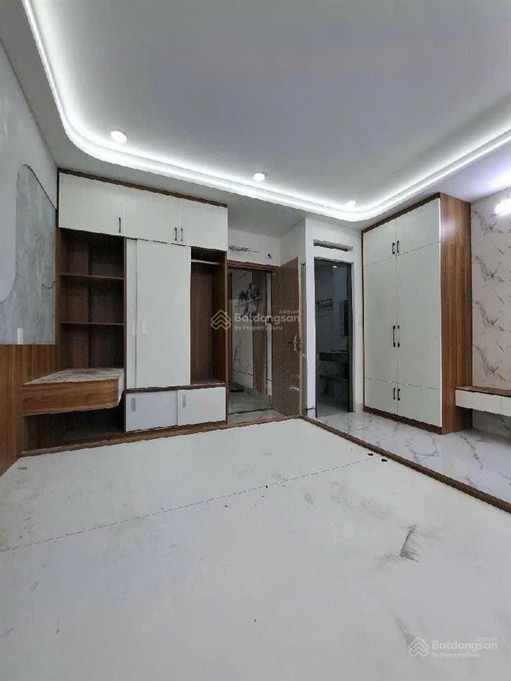 Lê văn quới  4.5 x 12m  5 tầng  xe hơi ngủ trong nhà tặng full nội thất  nhỉnh 7 tỷ