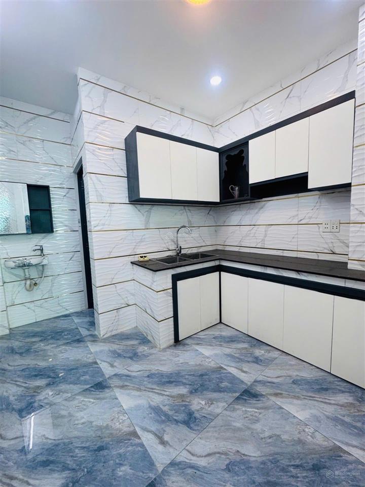 Tên lửa nối dài nhà 4 tầng 30 m2 hẻm xe tải nhỉnh 4 tỷ