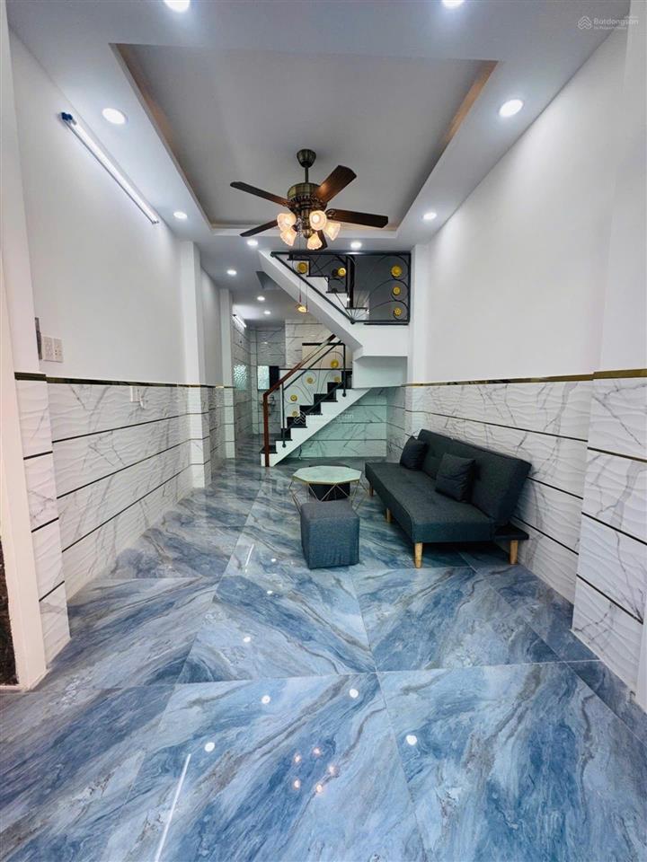 Tên lửa nối dài nhà 4 tầng 30 m2 hẻm xe tải nhỉnh 4 tỷ