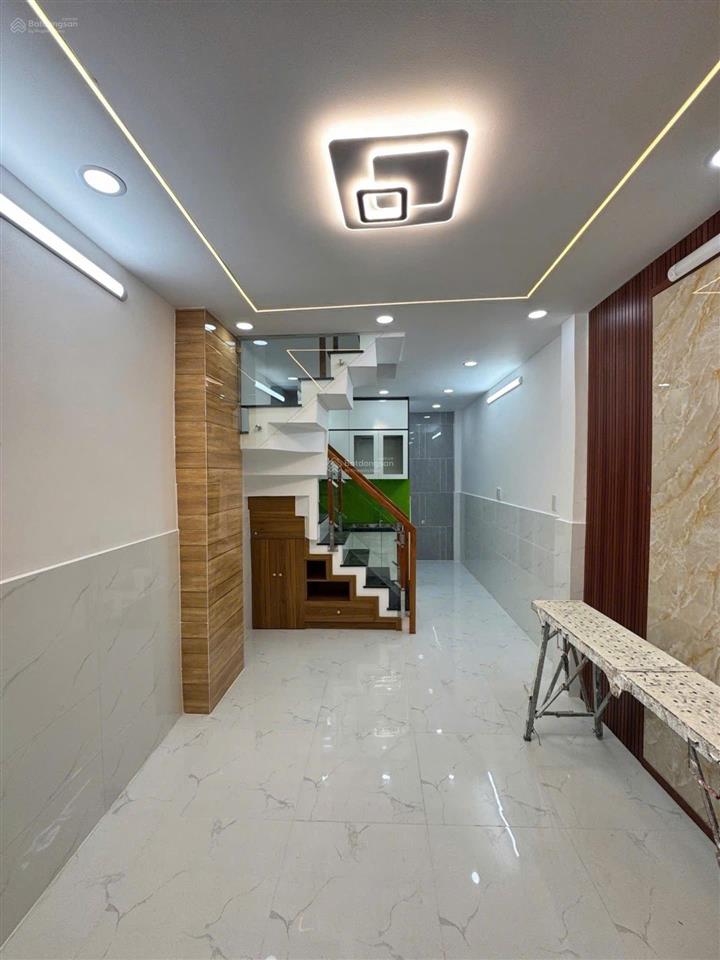 Nhỉnh 2 tỷ  nhà 2 tầng 2pn  24m²  kề lê văn quới nhà mới vào ở ngay