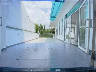 Định cư canada cần bá.n gấp biệt thự 3 tầng 9x20 ngay cạnh tạ quang bửu chỉ hơn 15t