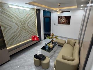 Bán nhà triều khúc, dt 47m2 hơn 6 tỷ thiết kế 5 tầng. 50m ra ô tô full nội thất