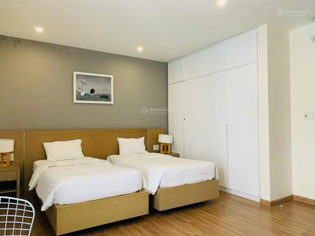 Mỗi em có liền kề 8tỷ5 hướng đông nam sẵn dòng tiền 20triệu cần bán, cách biển 100m full nội thất